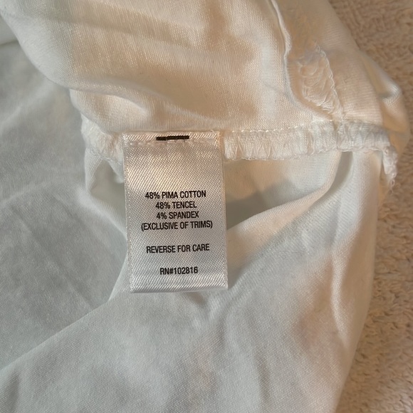 Garnet Hill women’s sleeveless criss-cross v-neck with scrunched sides - Picture 7 of 8